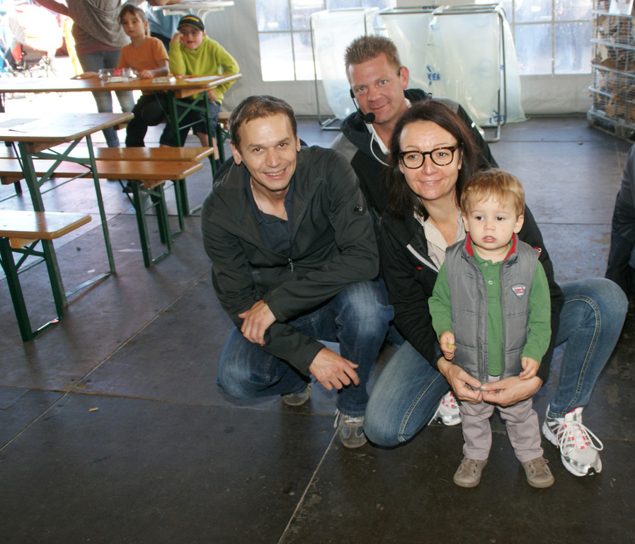 J__rgen und Petra mit Jonathan _1 12_ und Thomas St__by _Mitveranstalter_.JPG