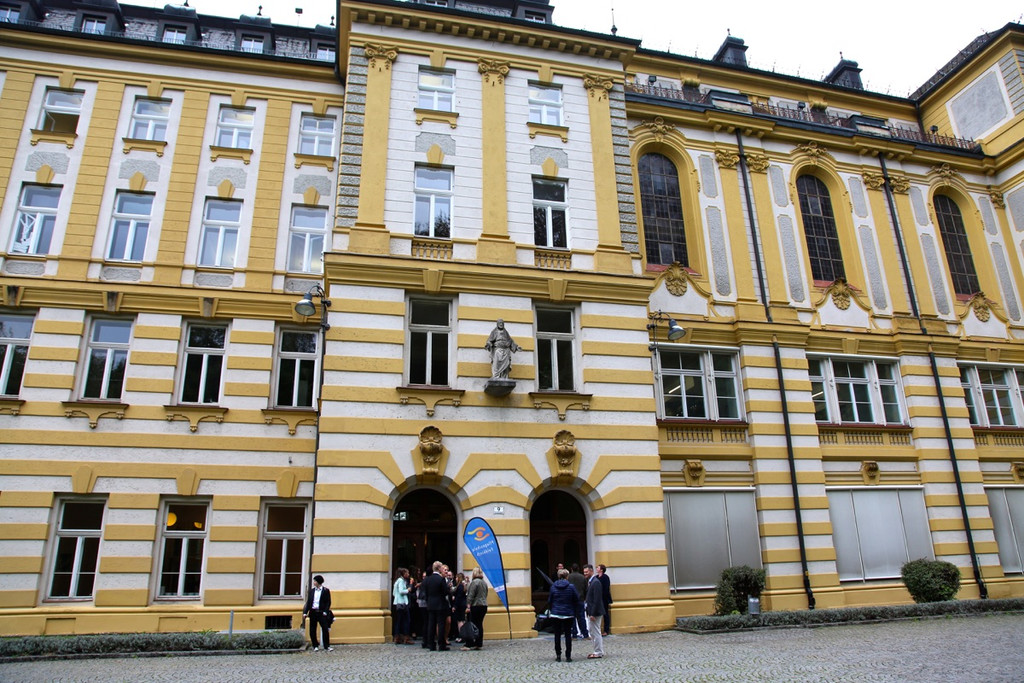 KOE_Diplomfeier 2012-2015 Pflegeschule FK 3.jpg