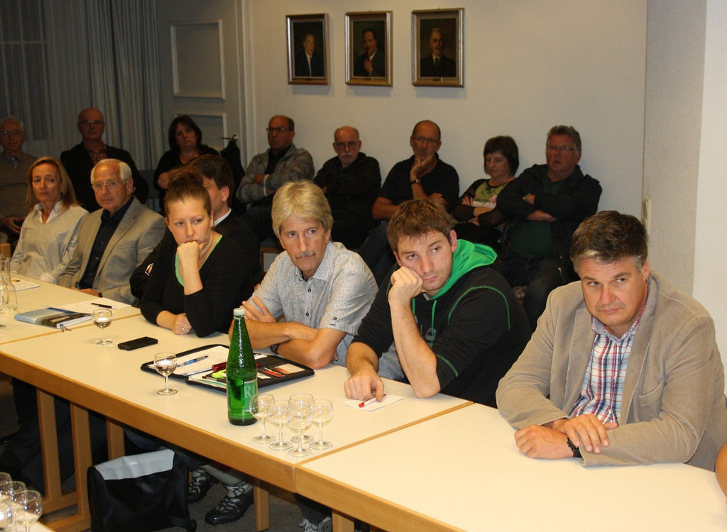 A GV Sitzung Gemeindeamt Volksabstimmung 22-09-2015 _7_.JPG