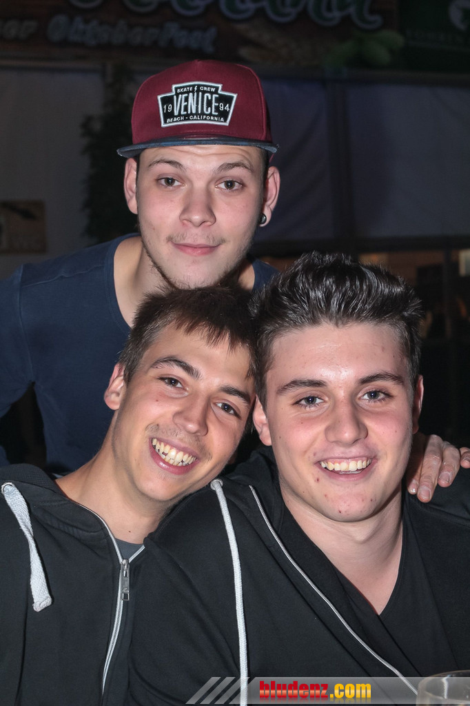 14118493.jpg