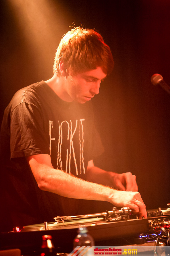 14118677.jpg