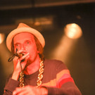 14118673.jpg