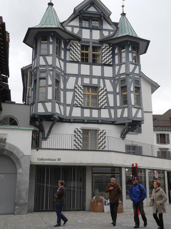 Stiftsbibliothek   St_ Gallen 2015     Bild 8.jpg