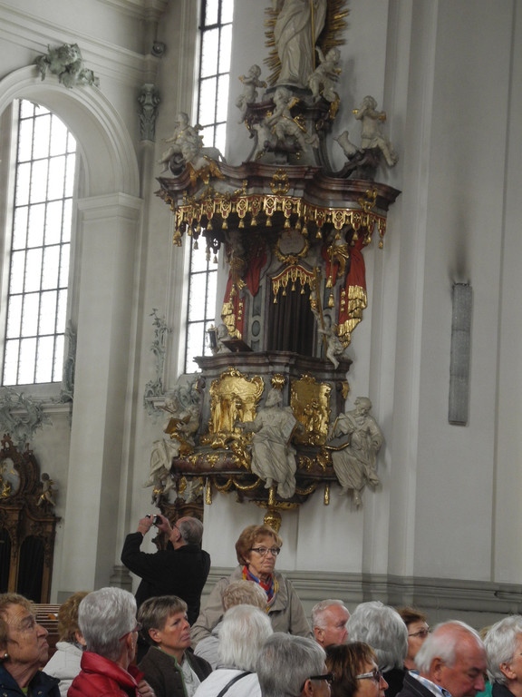 Stiftsbibliothek   St_ Gallen 2015    Bild 5.jpg