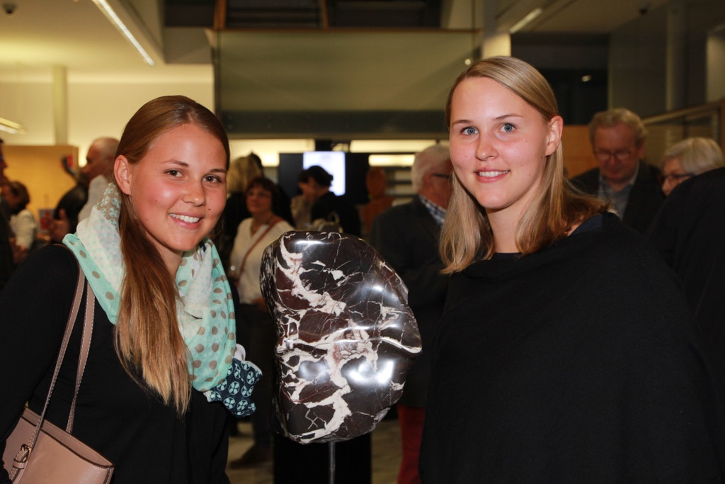 BK_10_Geschwisterpaar Julia Bischof und Nadine.jpg