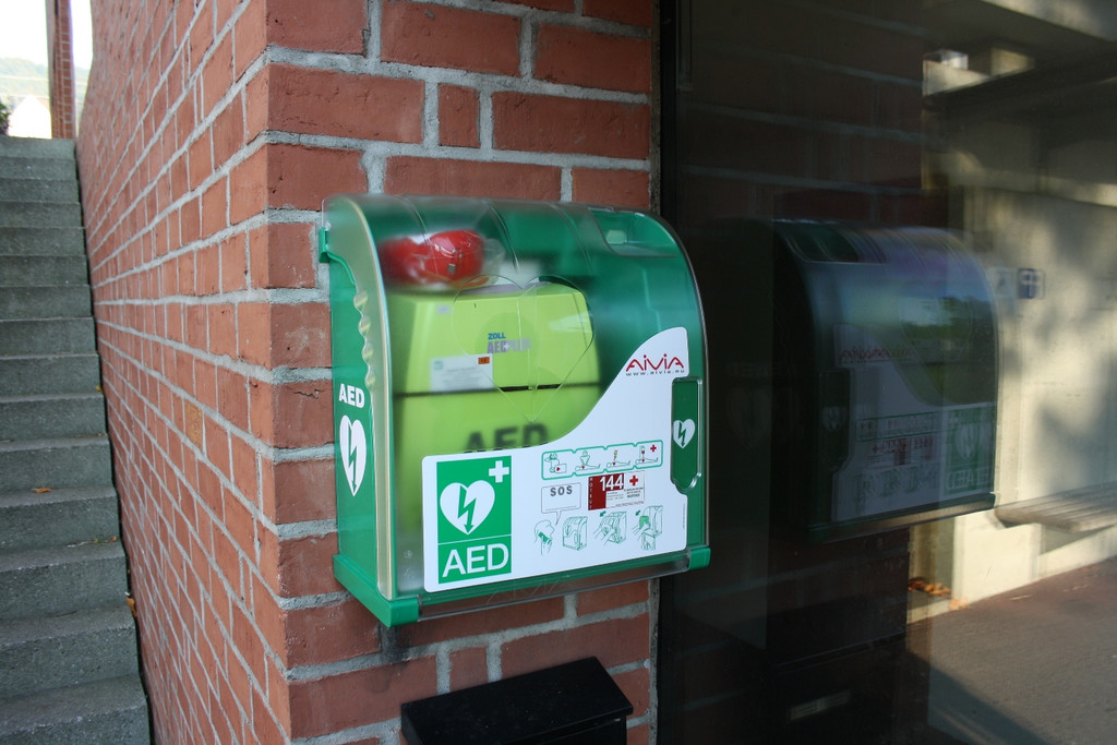 Defibrillator Pfarrheim Pr__sentation 01-10-2015 _3_.JPG