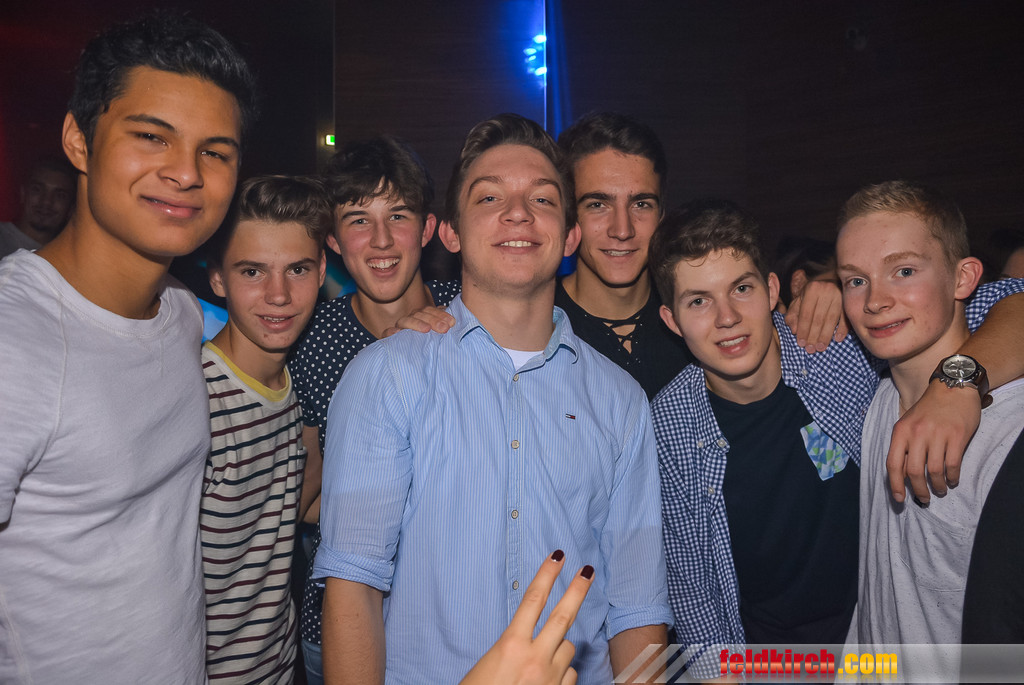 14122269.jpg