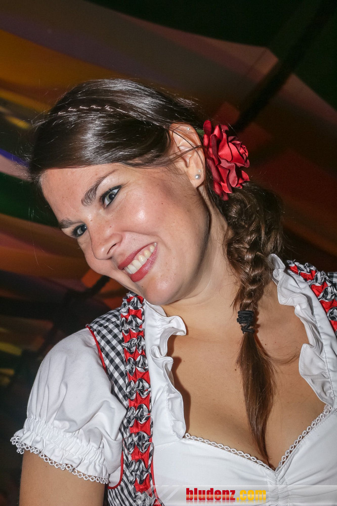14122687.jpg