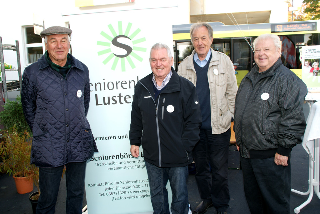 v_li_ Herbert Eisen_ Helmut Hagen_ Walter B__sch_ Heinz Winkler - Seniorenb__rse.JPG