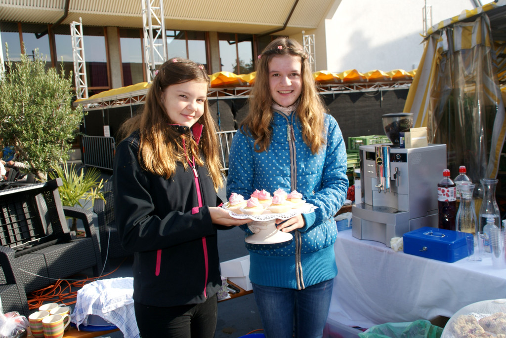 v_li_ Leya _13__ Elisa _11_ - feinstes Selbstgebackenes.JPG