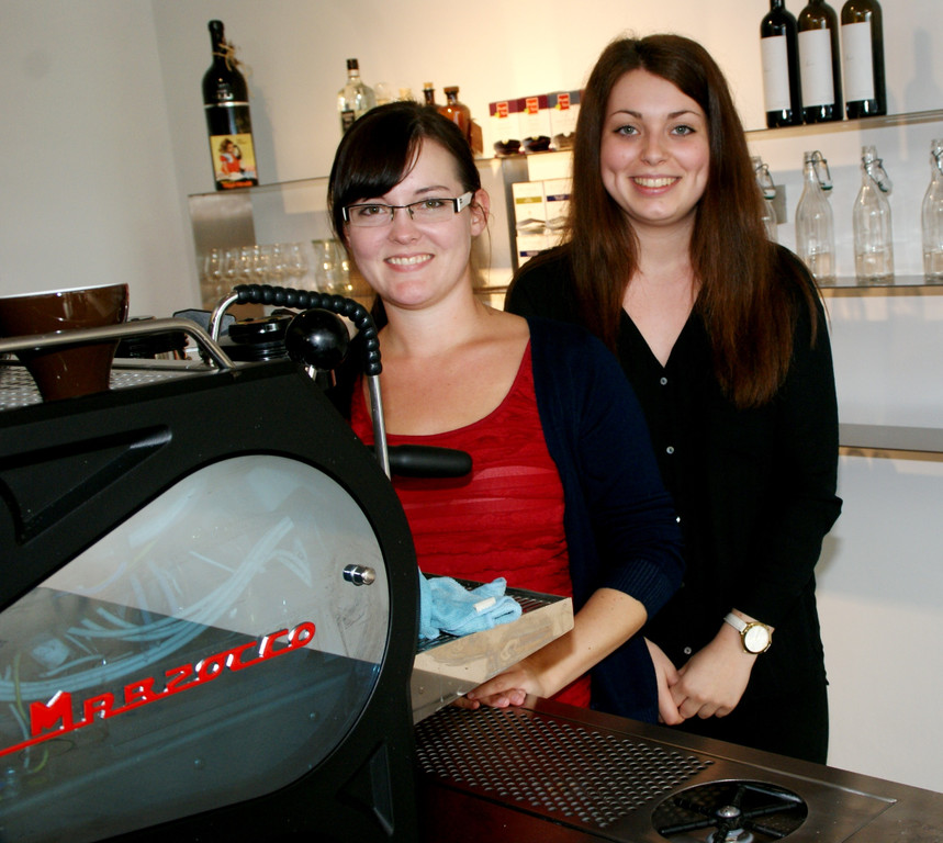 v_li_ Anna-Theresia_ Melanie - Amann Kaffee.JPG