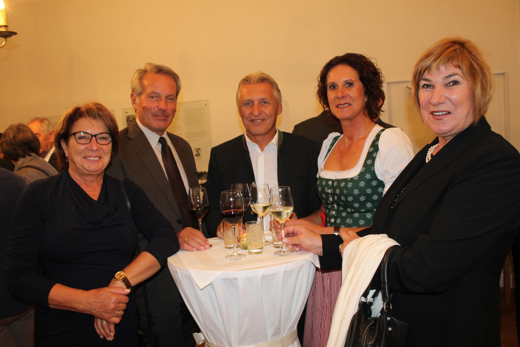 Sieglinde u_ Karl Hueber Wielfried u_ Christine D__nz Marlene Gerster.JPG
