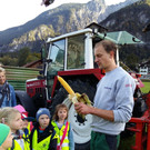 Besuch auf dem Maisfeld