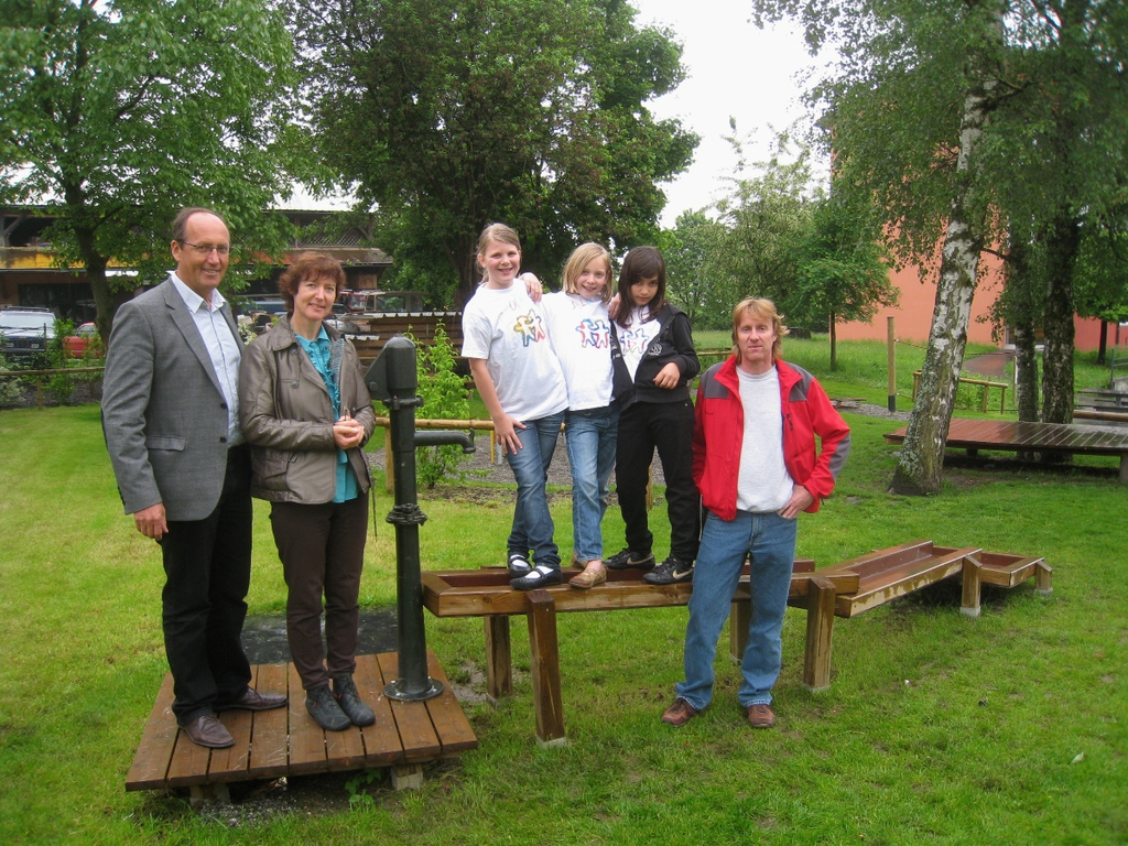 Spielplatz Eroeffnung Schulfest 2010 _7__jpg-1275493707