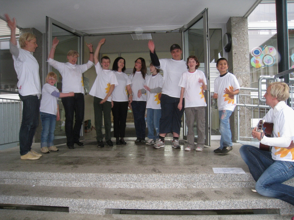 Spielplatz Eroeffnung Schulfest 2010 _26__jpg-1275493963