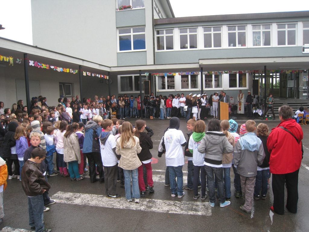 Spielplatz Eroeffnung Schulfest 2010 _31__jpg-1275494035