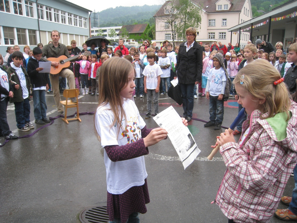 Spielplatz Eroeffnung Schulfest 2010 _40__jpg-1275494175