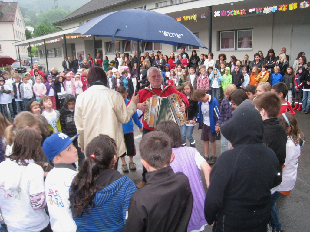 Spielplatz Eroeffnung Schulfest 2010 _47__jpg-1275494277