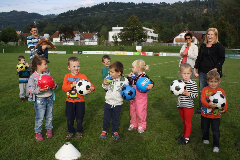 Fu__ball BAMBINI Ballschule 2015 _1_.JPG