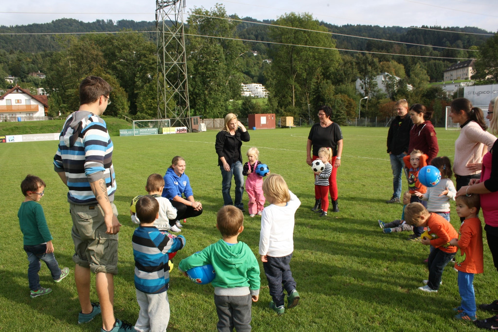 Fu__ball BAMBINI Ballschule 2015 _5_.JPG