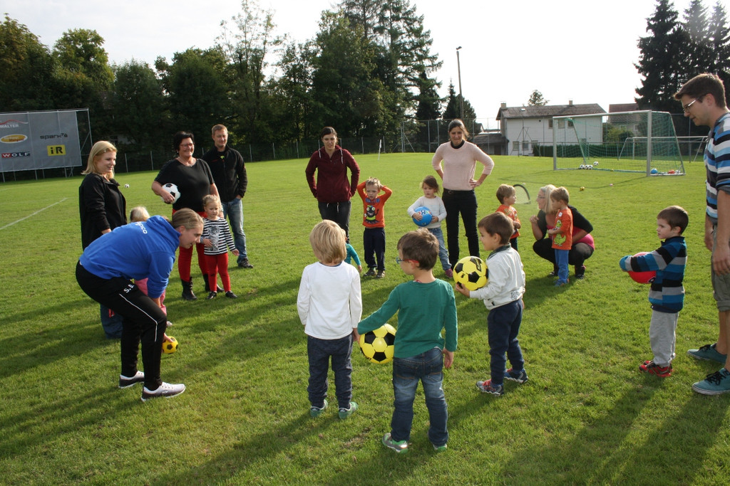 Fu__ball BAMBINI Ballschule 2015 _6_.JPG