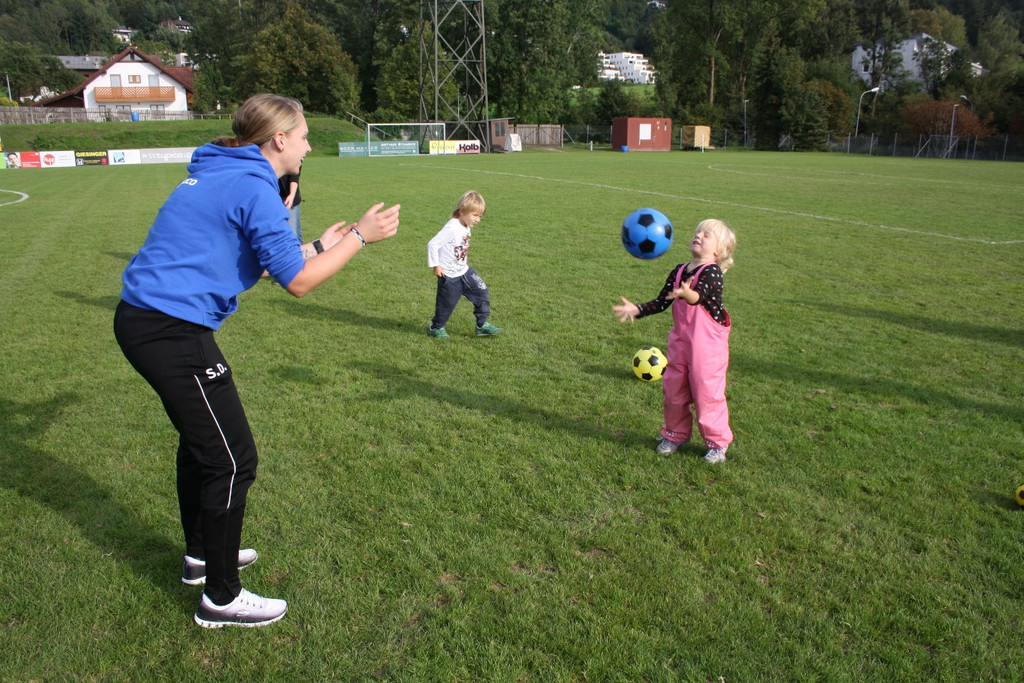 Fu__ball BAMBINI Ballschule 2015 _12_.JPG