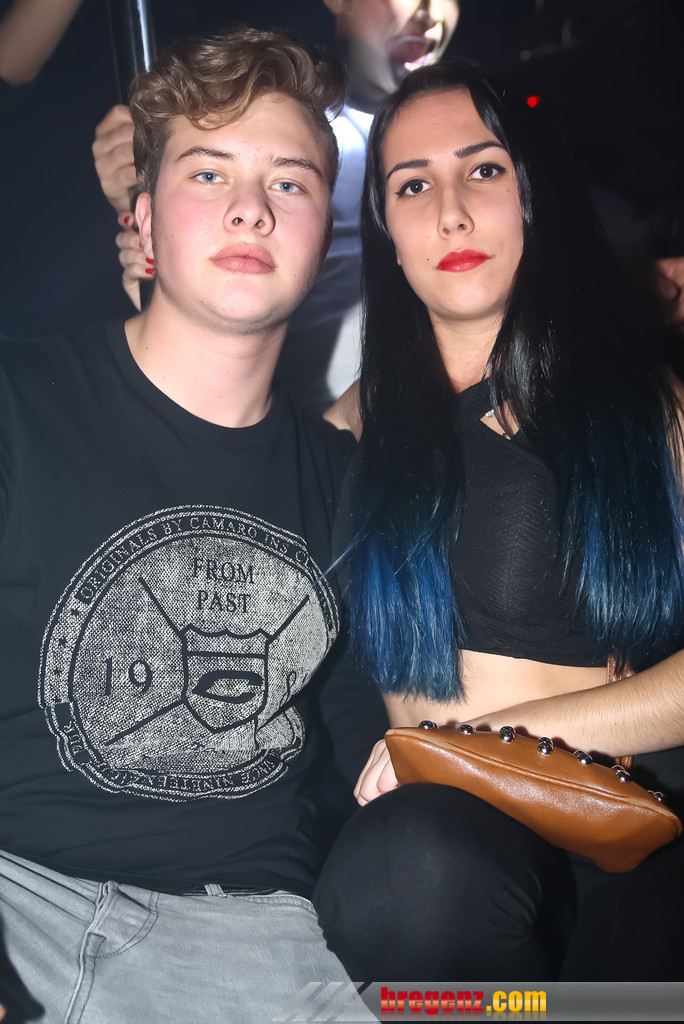 14129392.jpg