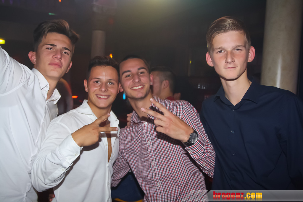 14129343.jpg