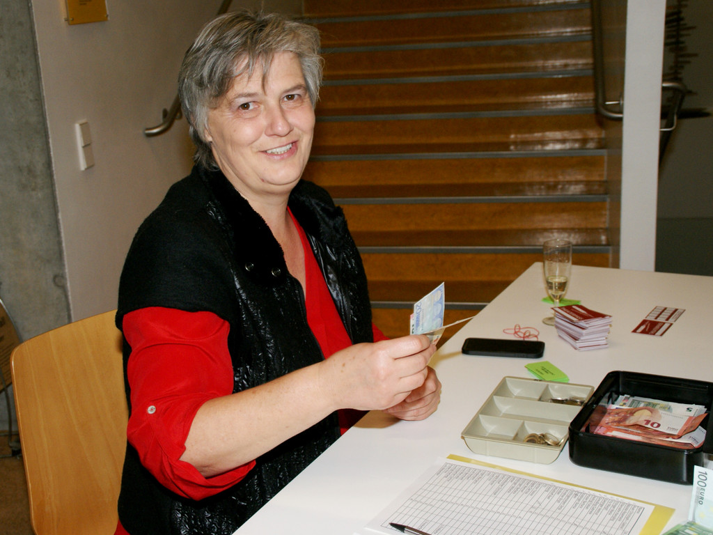 Elke Klien_ mit Leib und Seele dem Theater verschrieben.JPG