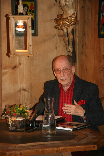 5164_GuenterJ_Wolf.jpg