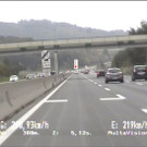 Autobahn-Einsätze: Raser auf der A1, Pensionistin am Pannenstreifen