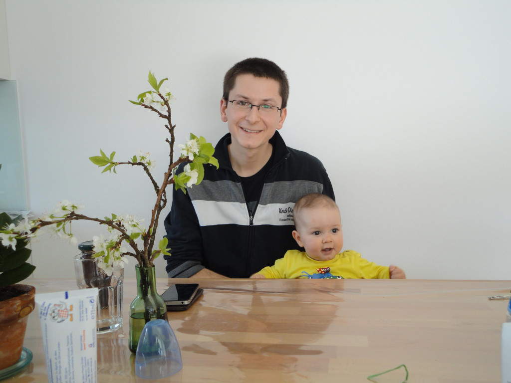 Daniel mit Neffe Felix.JPG