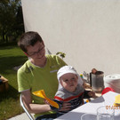 Daniel und Neffe Felix.JPG