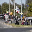 Flüchtlinge: Absperrung in Spielfeld durchbrochen