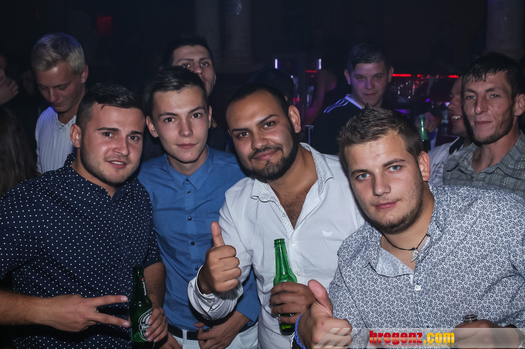 14133699.jpg