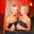 Sowohl Top als auch Drink im Partnerlook