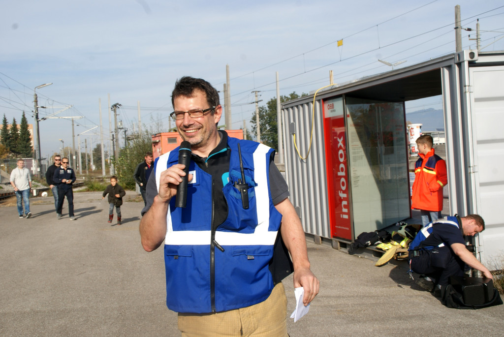 Dietmar Hollenstein __berwacht das Geschehen.JPG