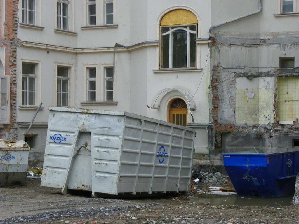 102_0651_jpg-1275655796