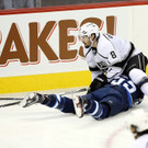 2015-10-28T023436Z_1532103725_NOCID_RTRMADP_3_NHL-LOS-ANGELES-KINGS-AT-WINNIPEG-JETS.JPG