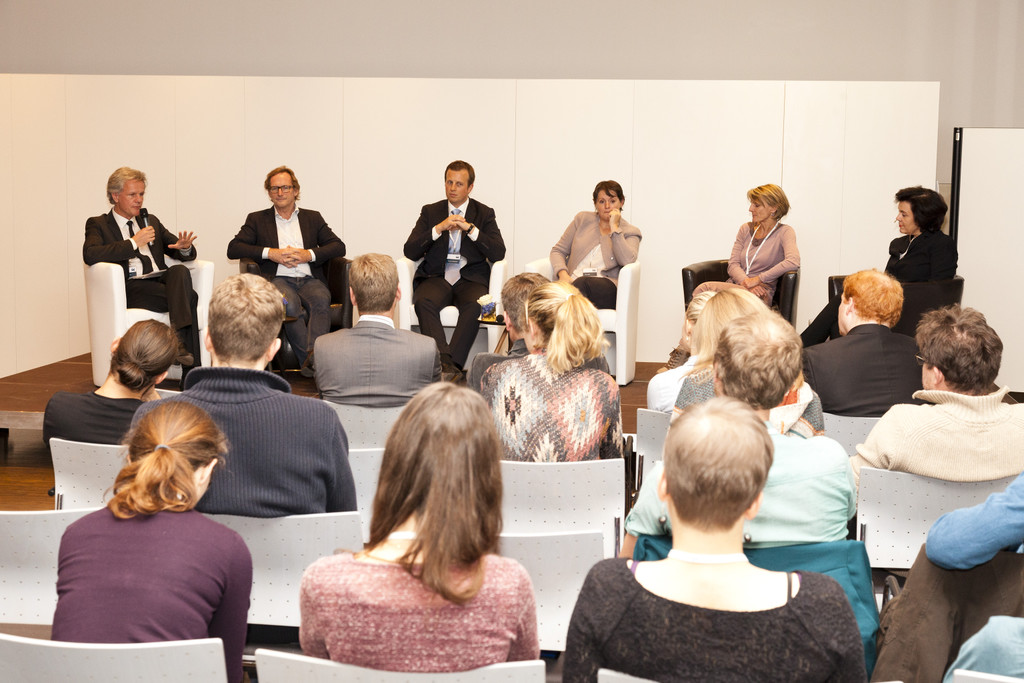 Podiumsdiskussion _1_.JPG