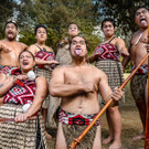 Maori Krieger  und T___nzergruppe einer typischen Cultural Performance.jpg