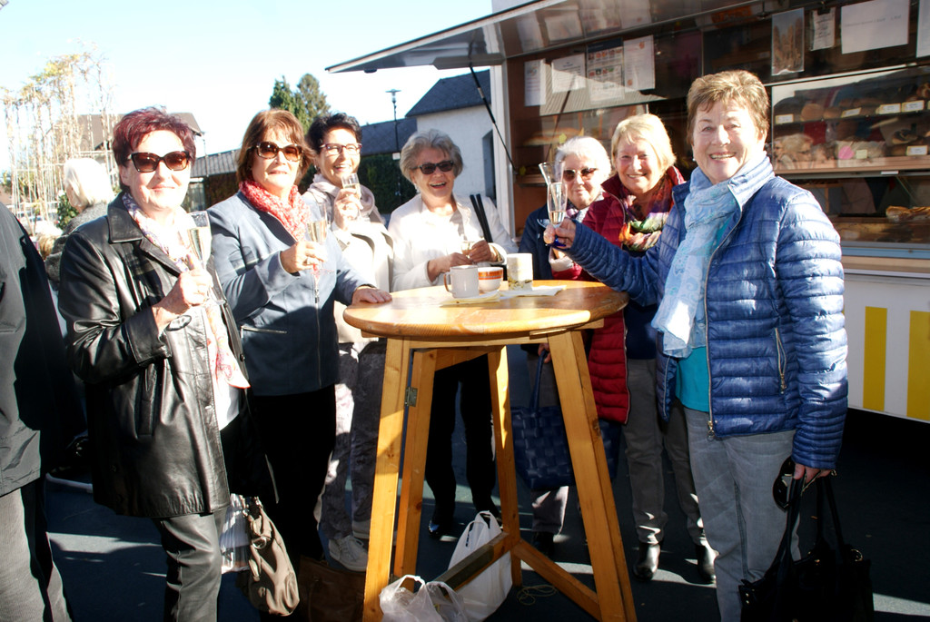 Ein Prosit auf den Wochenmarkt.JPG