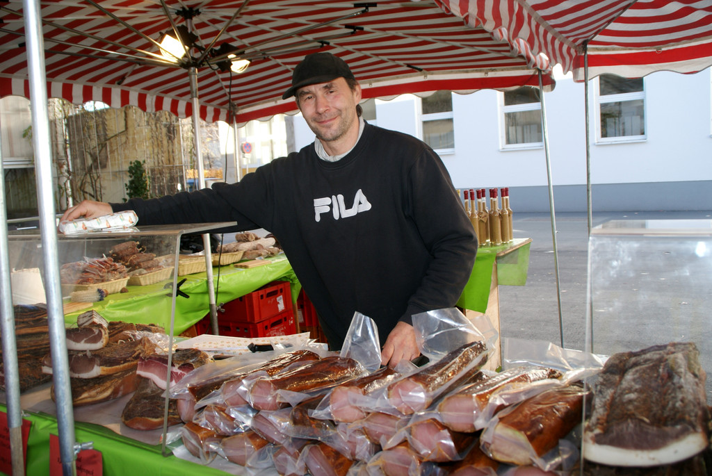 Georg mit K__rntner Schmankerl.JPG
