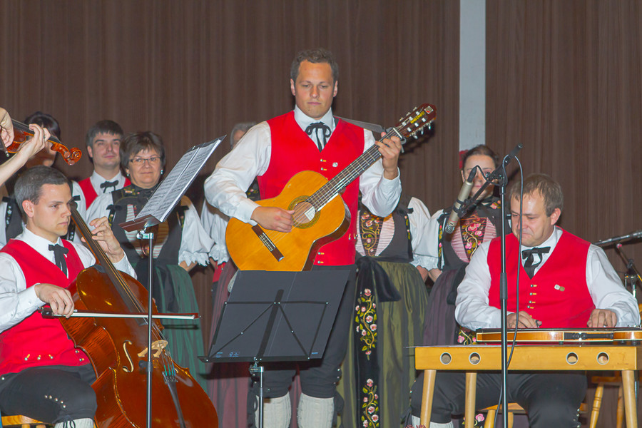 20151107_Trachtengruppe_002.jpg