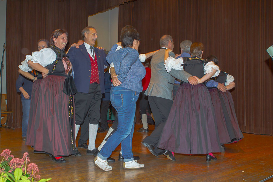 20151107_Trachtengruppe_035.jpg
