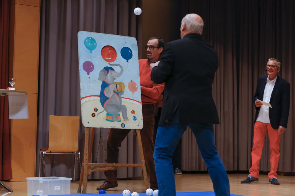 18 Ballschleuder-1.jpg