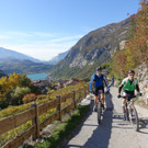 Mountainbiketouren durch leuchtend bunt verfärbte Hochtäler am nördlichen Gardasee. 