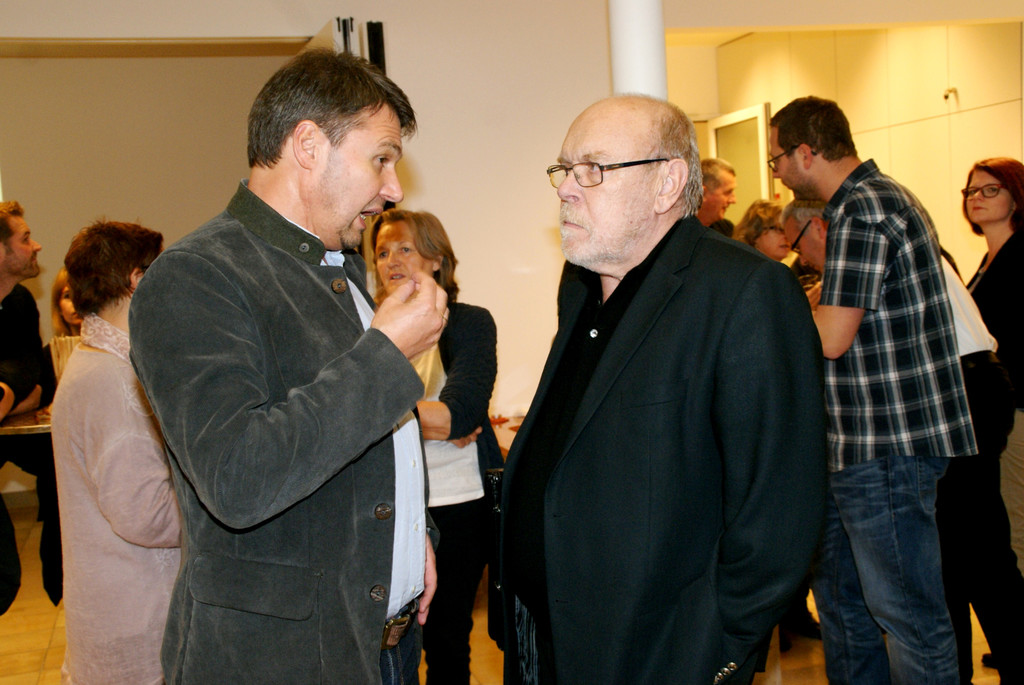 Kurt Fischer und Pfarrer Josef Drexel.JPG