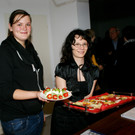 Die Guten Geister servierten H__ppchen.JPG