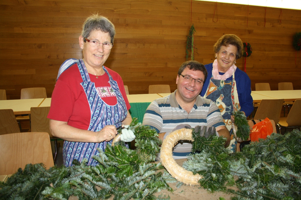 Adventkranzaktion Missionskreis Termin 2015 _9_.JPG